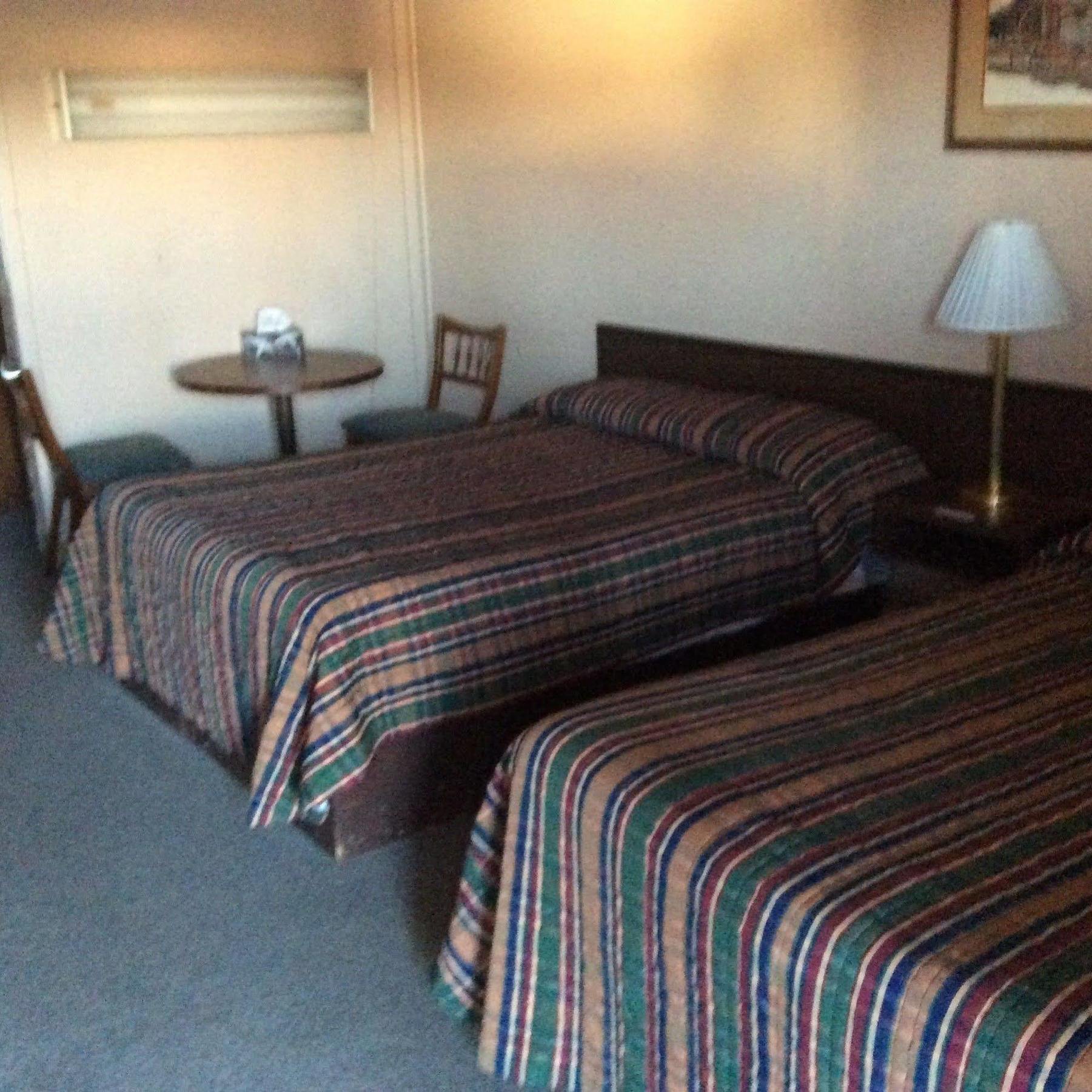 Parkwood Motor Inn Sundre Exterior foto